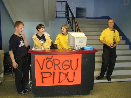 ecHQ5.jpg