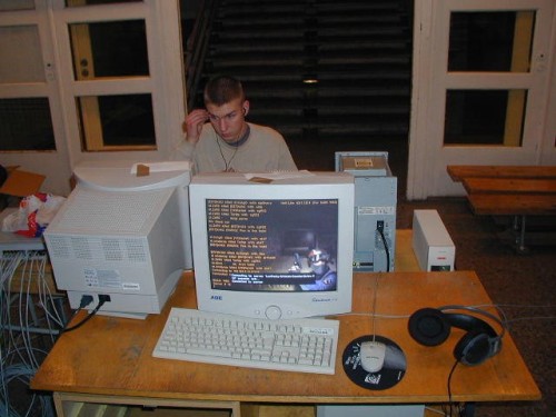 eg9PY.jpg