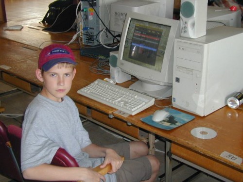 m9NMQ.jpg