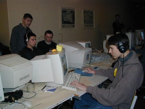 mHiDG.jpg
