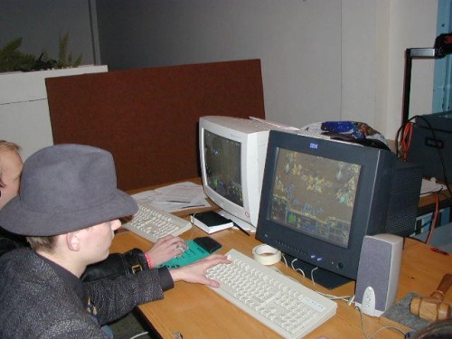 mheNQ.jpg